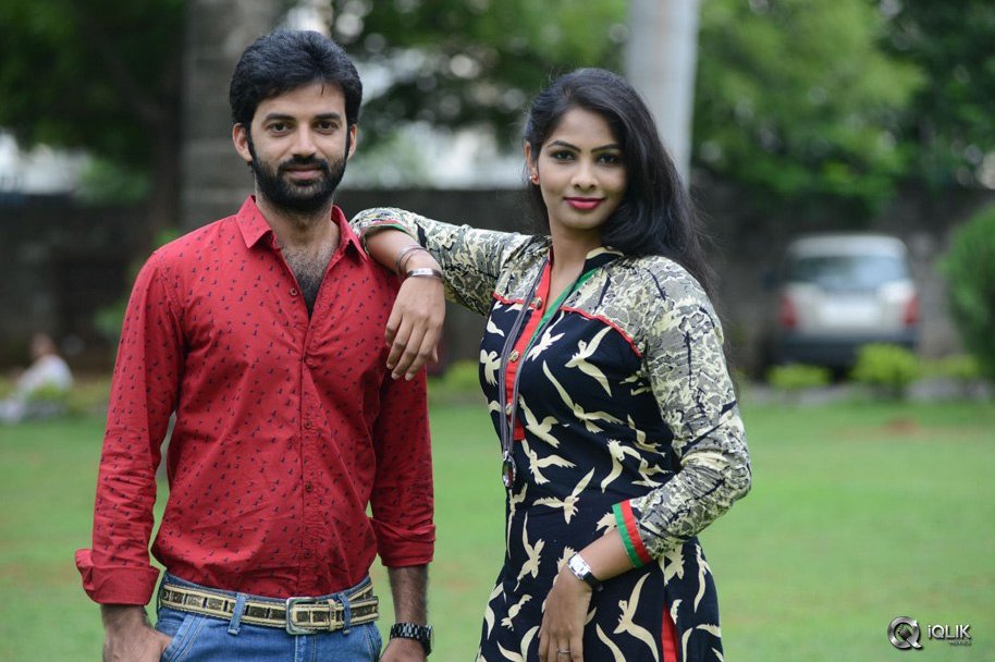 Bandhook-Movie-Platinum-Disc-Function